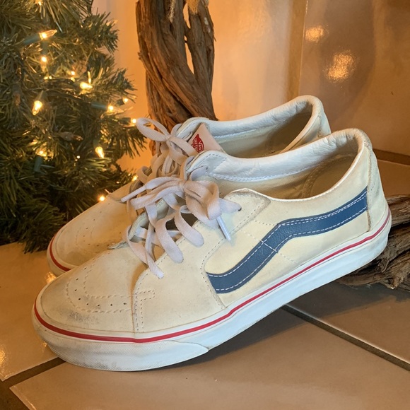 Cream Color Vans with blue/red sz 6.0 in men’s and 7.5 in women’s - Picture 5 of 9